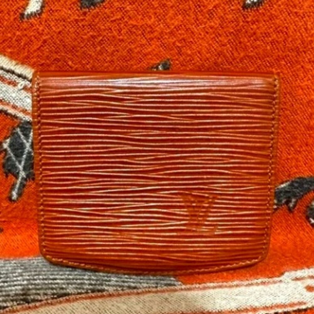 Louis Vuitton RARE Vintage Epi Leather Card Holder